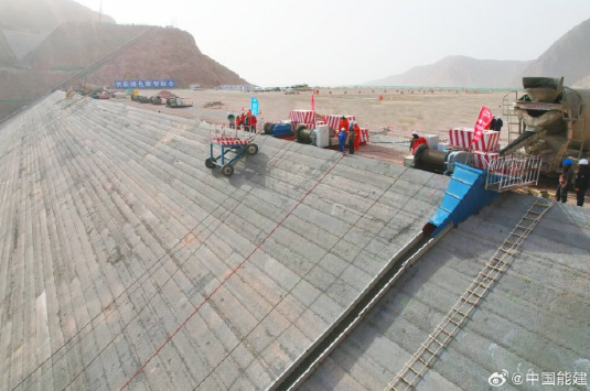 16万平方米！世界最高面板坝启动面板混凝土浇筑  面板 坝 混凝土 第2张