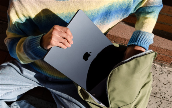 苹果M3版MacBook Air万年不变8GB起 网友吐槽：内存比金子贵  苹果 m3 macbookair 万年 第1张