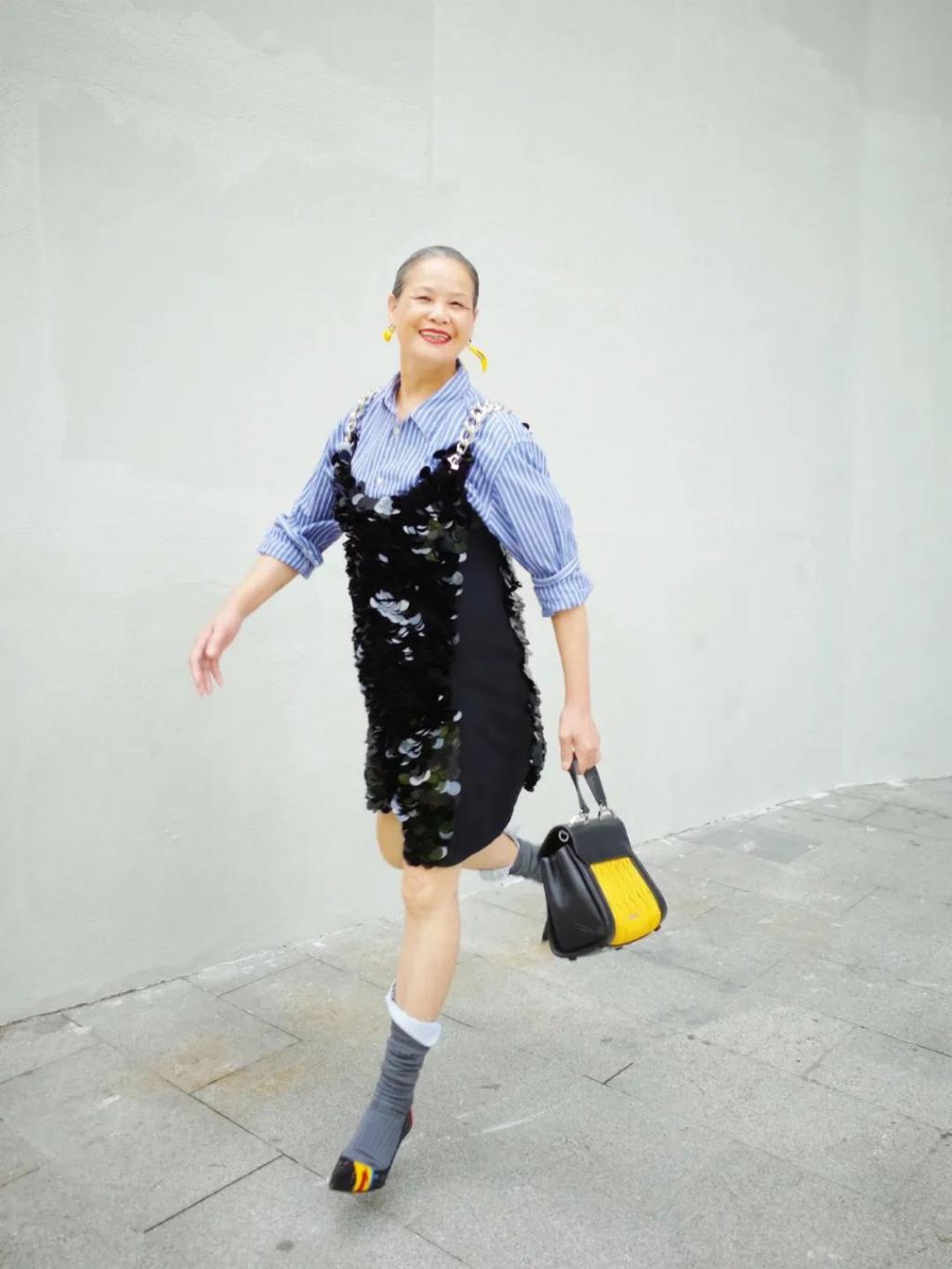 她71岁出道当时尚博主，给Miu Miu走秀，震撼巴黎  出道 尚博主 miumiu 巴黎 第65张