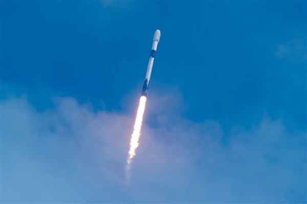 SpaceX一手猎鹰火箭发射龙飞船：13次送53人进入太空  spacex 猎鹰 火箭 龙 第7张