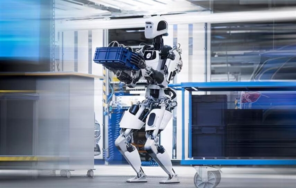 奔驰汽车工厂引入Apollo机器人：主要承担繁重体力活  奔驰汽车 工厂 apollo 机器人 第1张