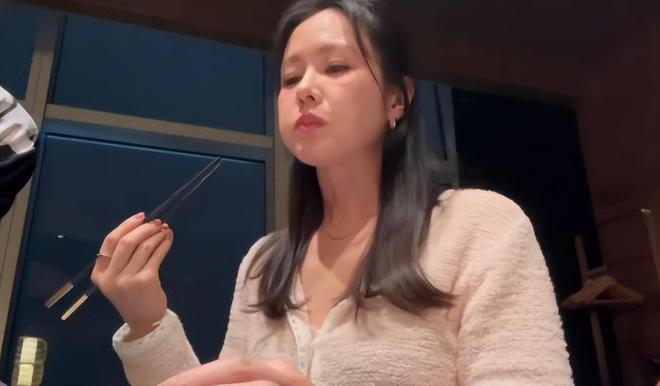 孙艺珍在台北吃小笼包：用筷子夹了46次，一共咀嚼了1153次  孙艺珍 台北 小笼包 筷子 第6张